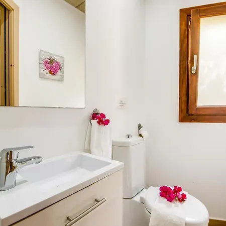 Дом отдыха Ideal Mallorca - Casa Pequena Crestatx